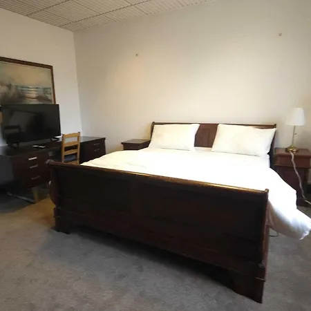 London Stockwell Station Apartment
